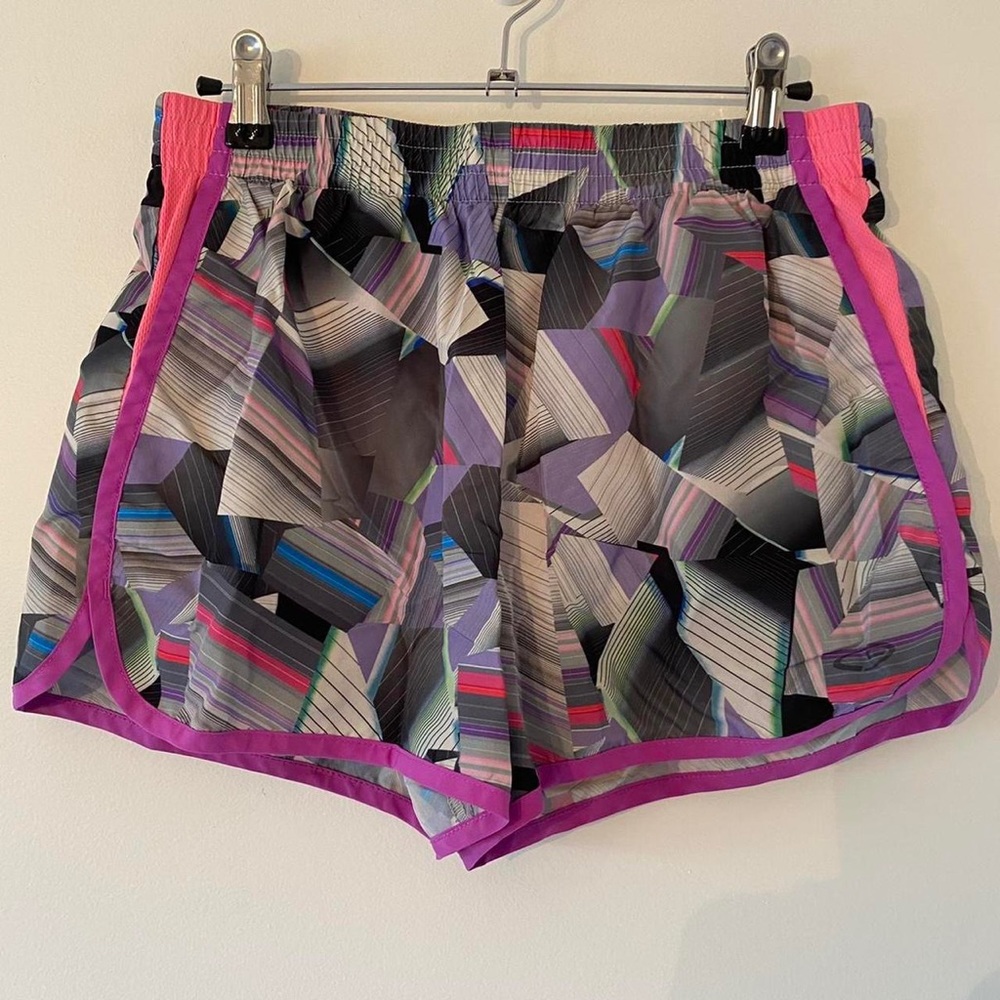 Colorful geometric print Champion running shorts💜